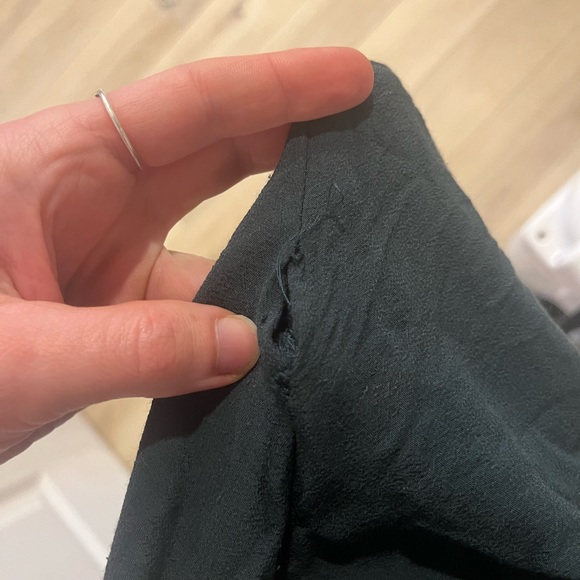 Urban outfitters Kimchi blue // Light fabric, dark green dress - Picture 3 of 4